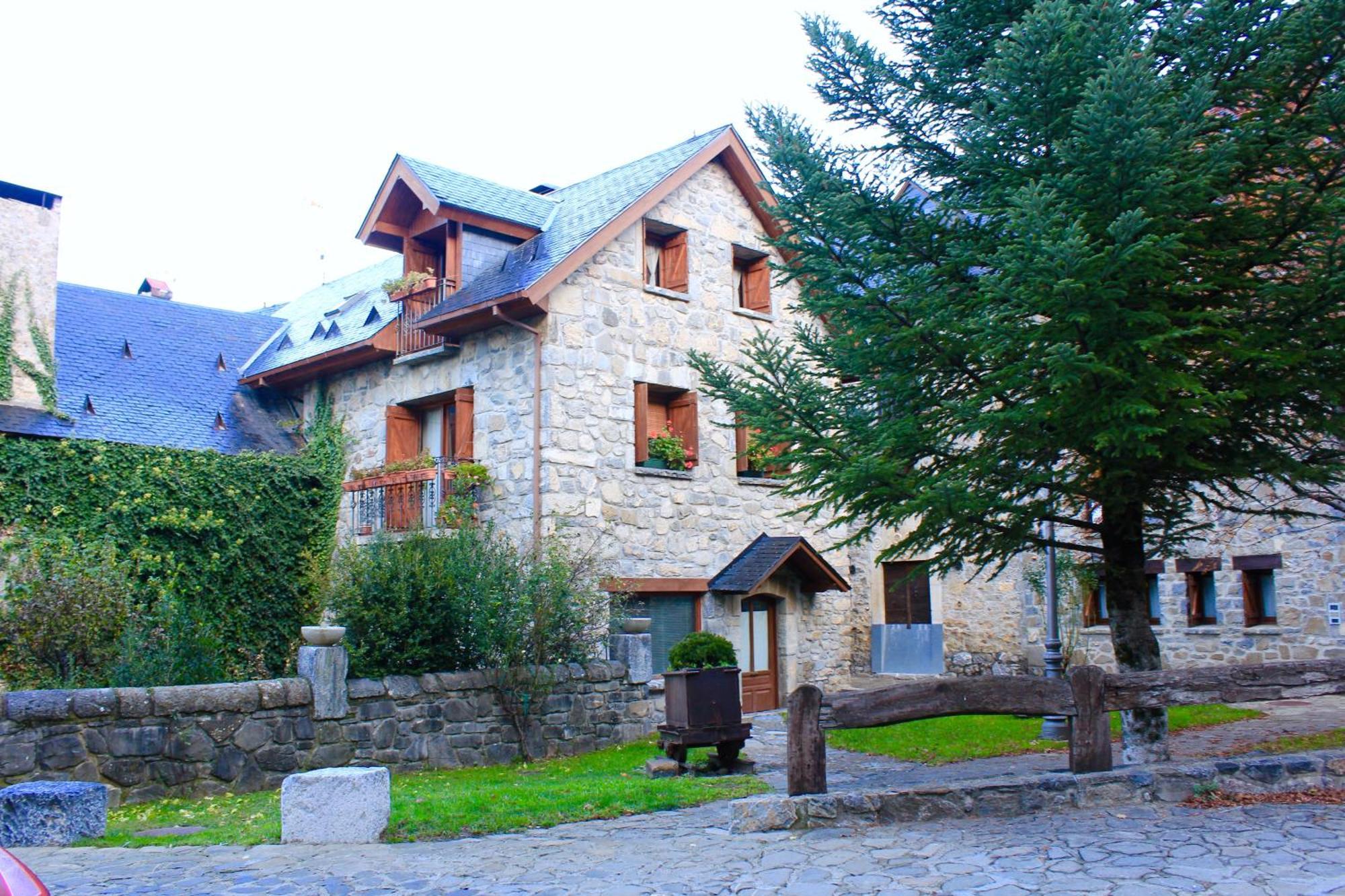 Apartamento Con Jardin Casa Mendiluce El Pueyo de Jaca Exteriér fotografie